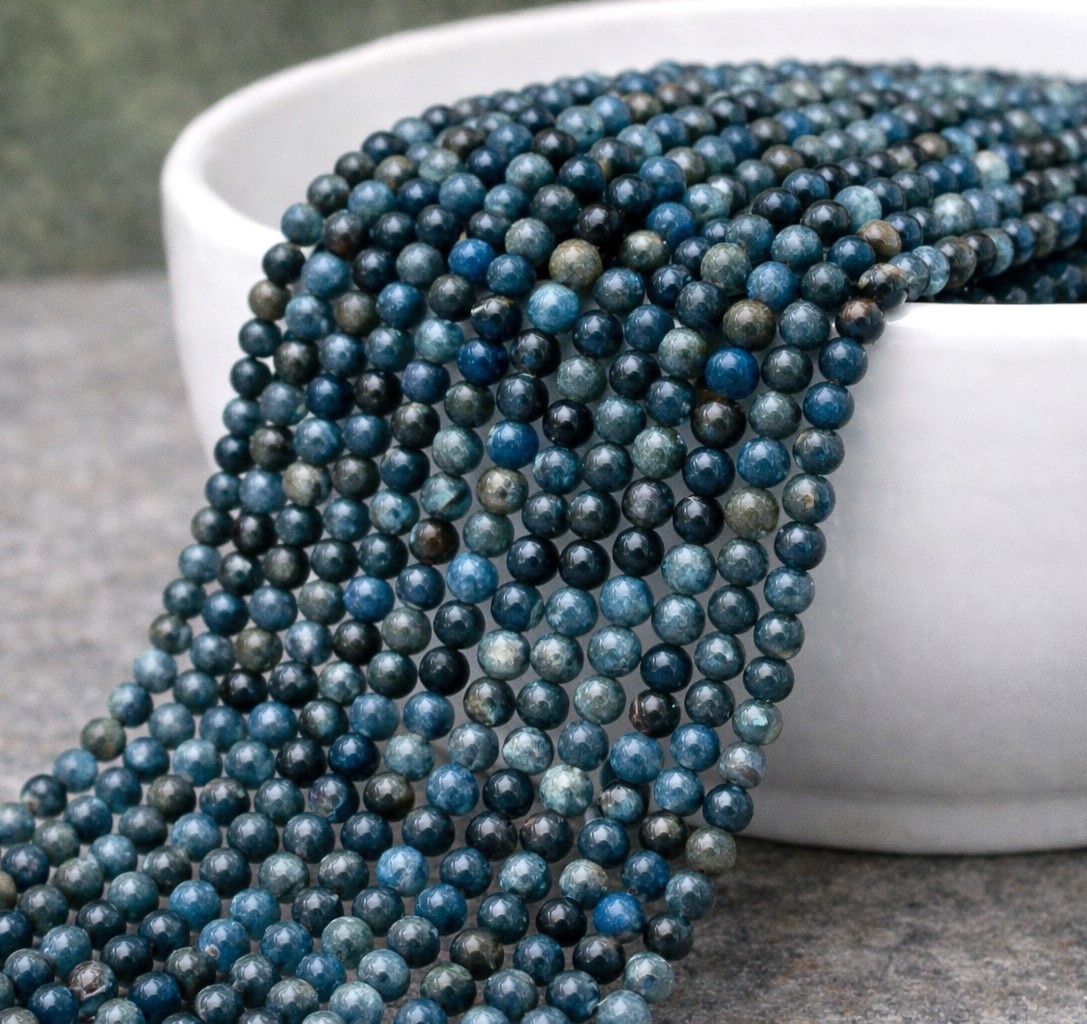 Apatit Perlenstrang 4 - 4,3 mm (ca. 39 cm Länge)
