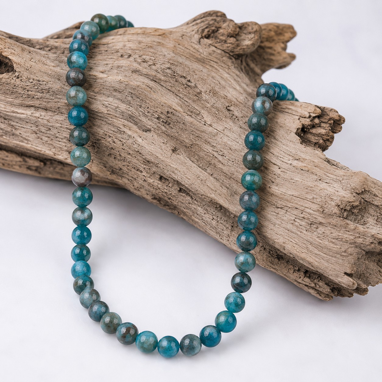 Apatit Perlenstrang 8 mm (ca. 48 Perlen / ca. 38 cm Länge) - natürliche Edelsteinperlen in faszinierenden Blau- und Türkistönen
