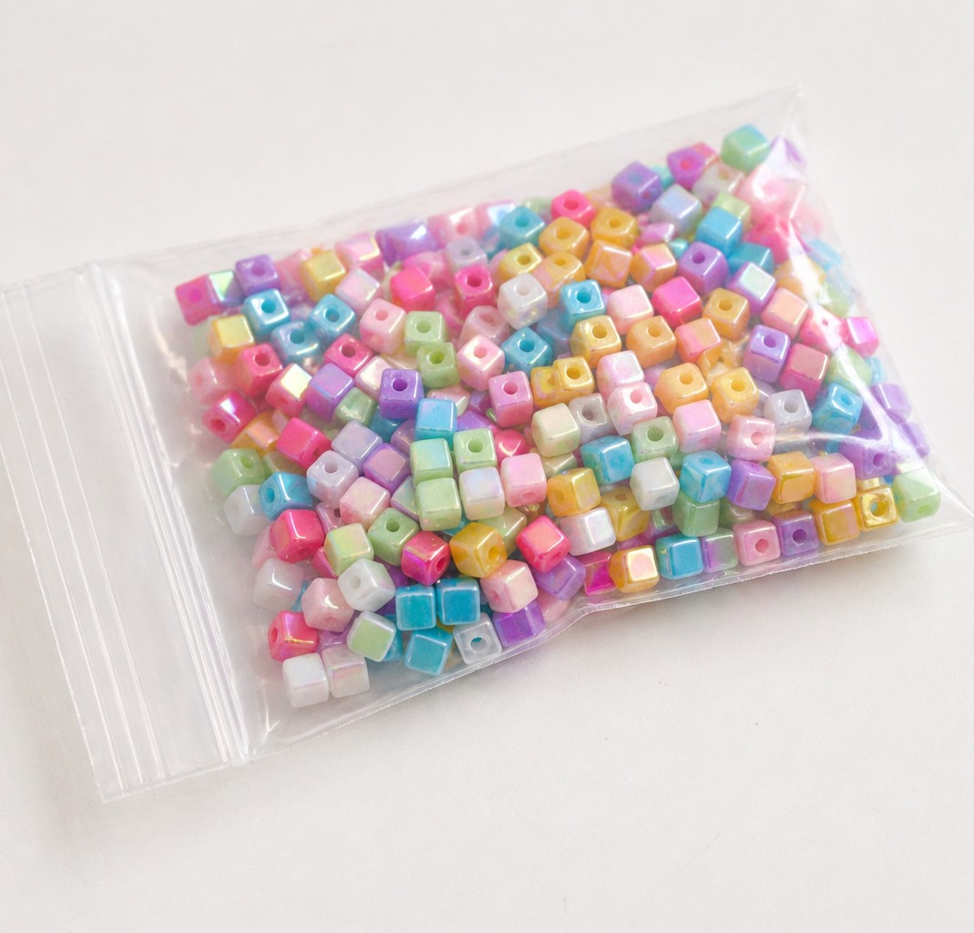 30 Gramm bunte Würfelperlen - Pastell Acrylperlen Perlenmischung Farbmix für kreative DIY-Schmuckprojekte
