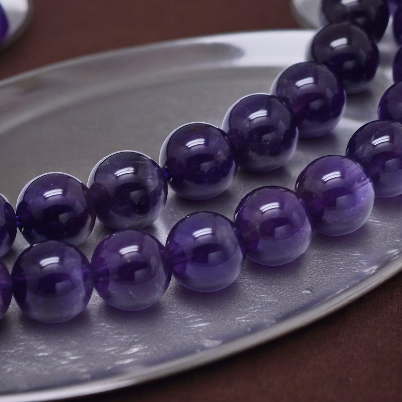 Natürlicher Amethyst Perlenstrang 8,5 - 8,6 mm rund glatt glänzend (ca.  46 Perlen / ca. 39 cm Länge