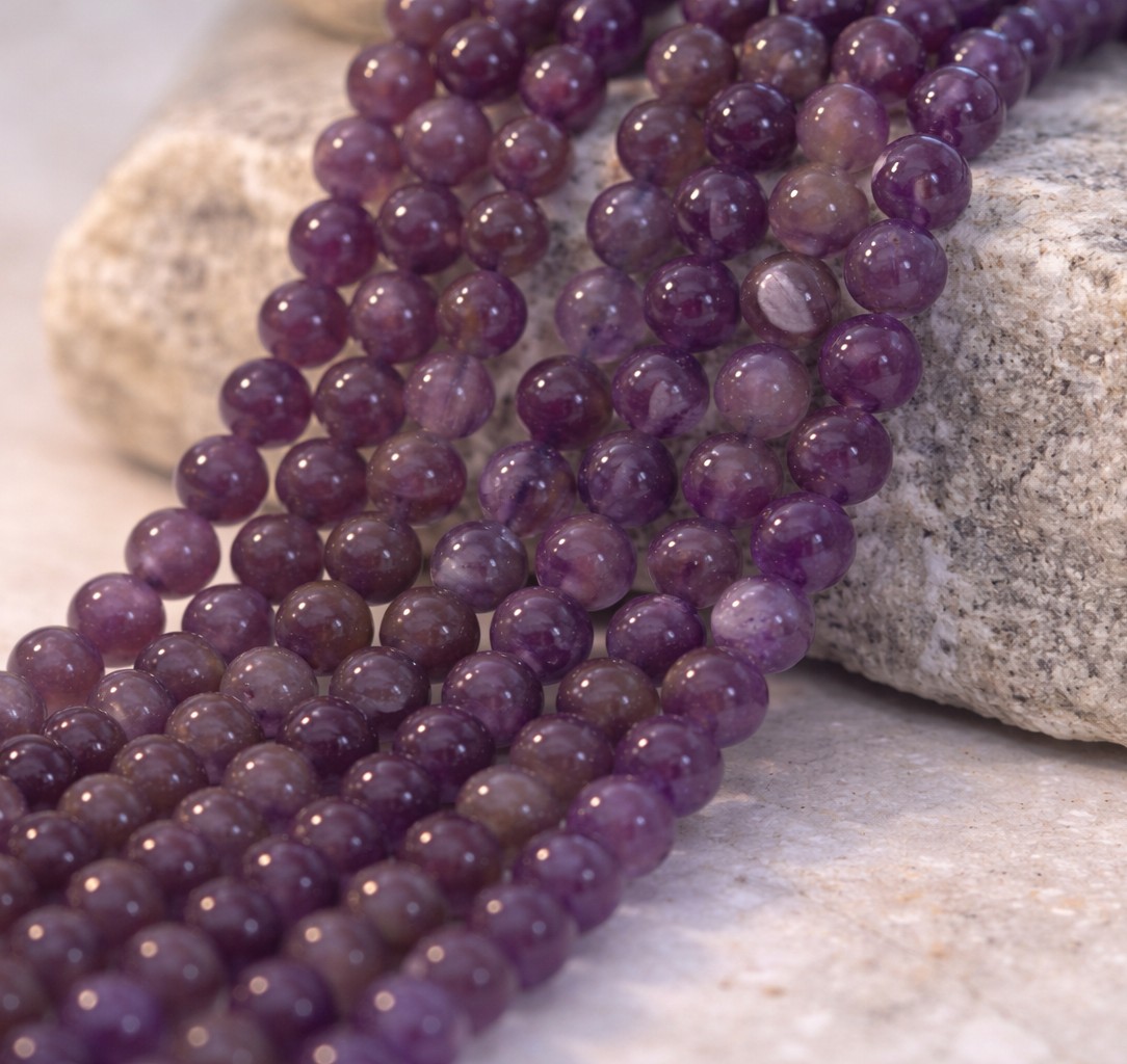 Amethyst Perlenstrang 6 - 6,2 mm Klasse AB rund (ca. 66 Perlen / ca. 38 cm Länge)