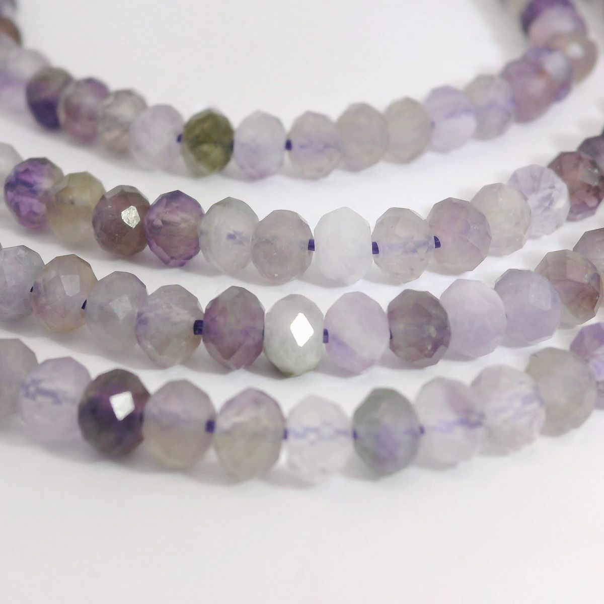 Amethyst Perlenstrang 4 x 3 mm facettierte Perlen (ca. 120 Perlen / ca. 38 cm Länge)
