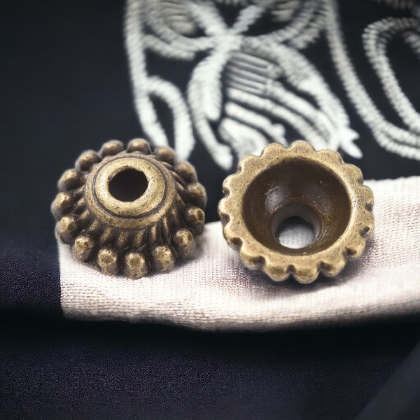 20 tibetische Perlkappen antik bronzefarben 8 mm Durchmesser geeignet für 6 - 8 mm Perlen