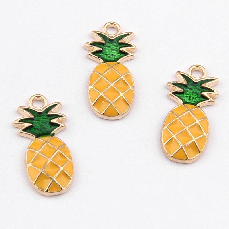 Goldfarbener Charm Anhänger Ananas emailliert 25 x 10 mm