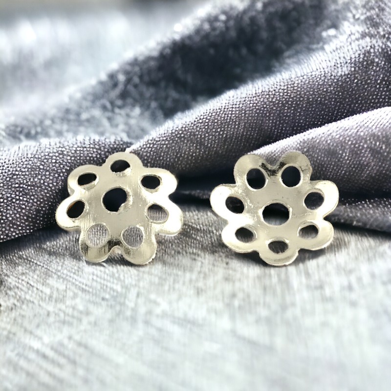 30 Metall Perlkappen Blume platinfarben 6 x 1 mm
