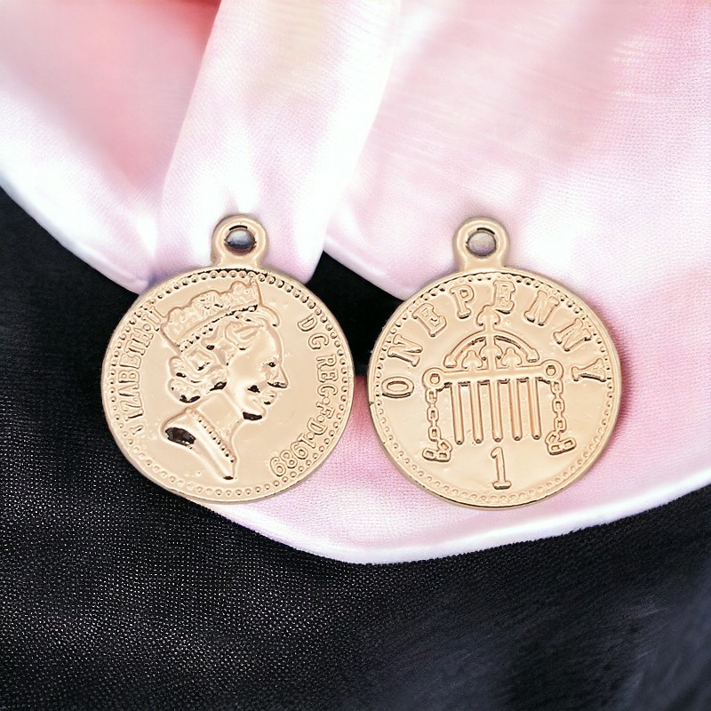 Charm Anhänger Münze hell goldfarben
