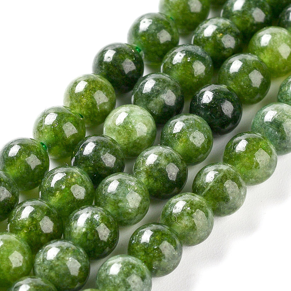 Kurzer Jade Perlenstrang 8 - 8,4 mm grün gefärbt (ca. 23 Perlen / 18,5 cm Länge)  