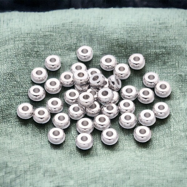 15 Metallperlen Zwischenperlen Spacer 4 x 1,6 mm platinfarben