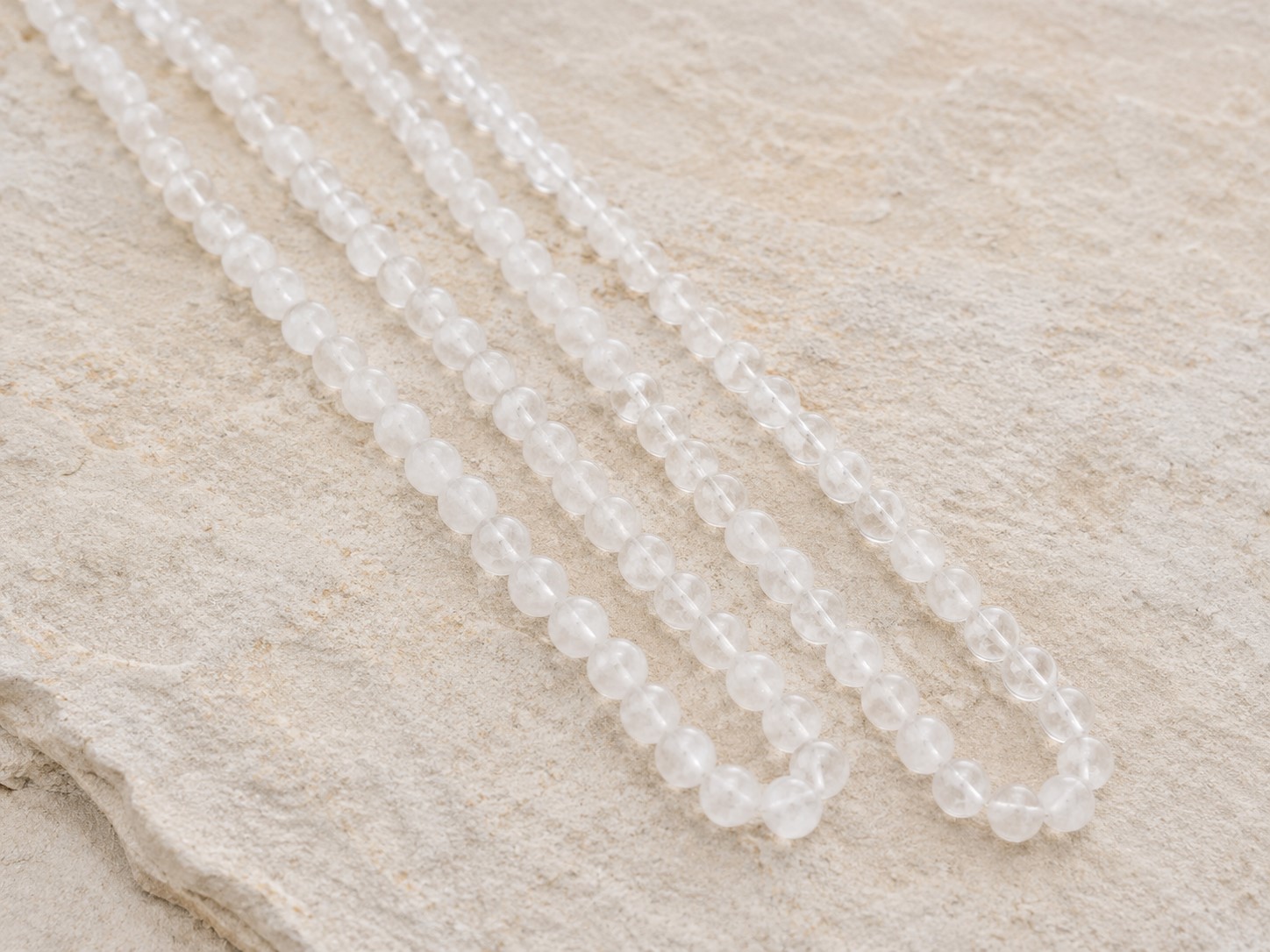 Weißer Jade Perlenstrang 4 mm (ca. 98 Perlen / ca. 39,5 mm Länge) - natürliche Edelsteinperlen für Schmuckherstellung