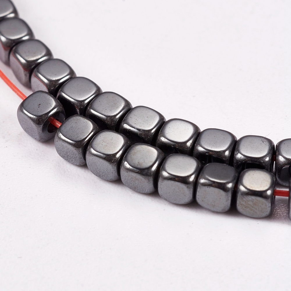 Nichtmagnetischer synthetischer Hämatitperlenstrang Klasse A 3 x 3 x 3 mm (Länge ca. 40 cm)