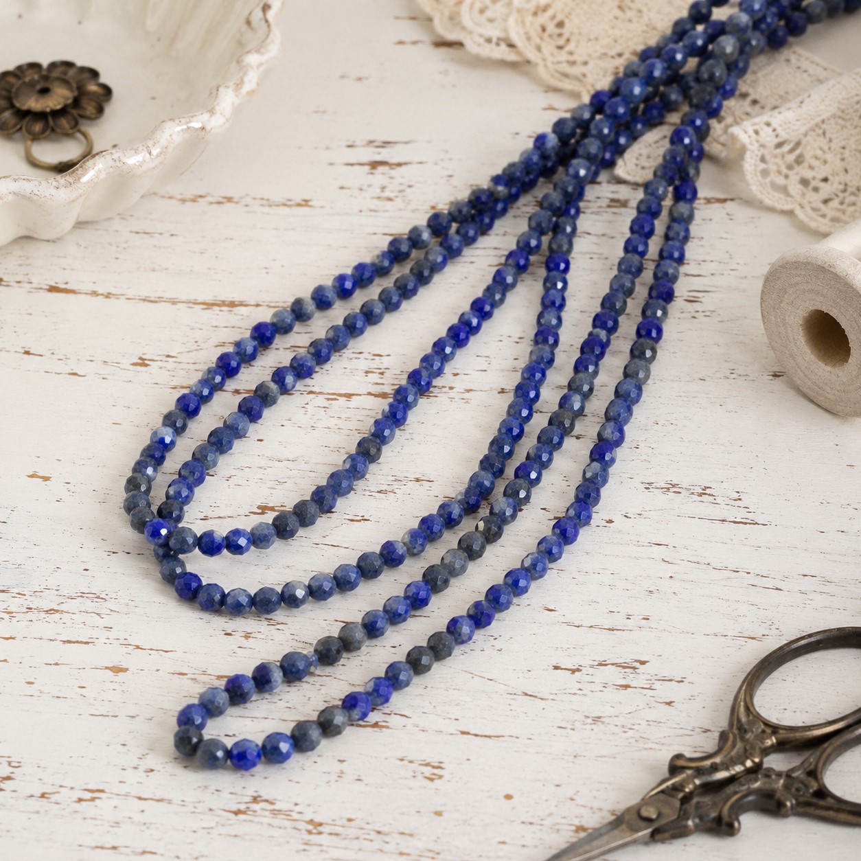 Lapislazuli Perlenstrang 3,1 - 3,2 mm facettierte Perlen (ca. 39 cm Länge)