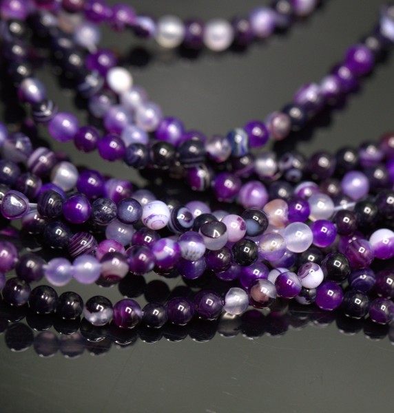 Bandachat Perlenstrang 4 mm lila gefärbt rund glatt glänzend (ca. 95 Perlen / ca. 37,5 cm Lä