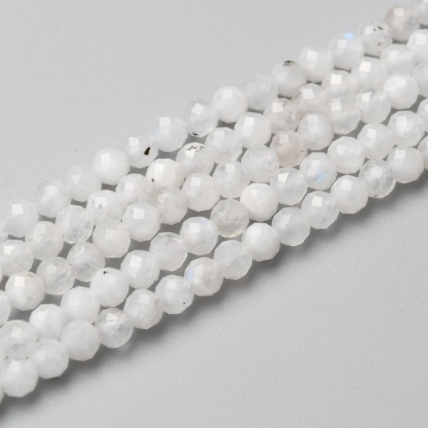 Natürlicher Mondstein Perlenstrang 3 mm facettiert weiß (ca. 135 Perlen / ca. 40 cm Länge)