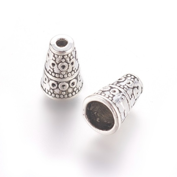 2 Metallperlen Perlkappen Kegel tibetischer Stil 10 mm lang 7 mm breit antik silberfarben