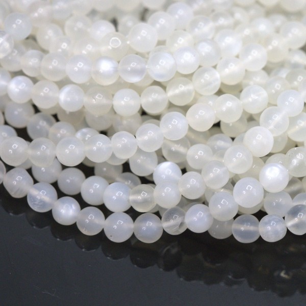 Heller Regenbogen Mondstein Perlenstrang ca. 4 mm unregelmäßige Perlen (ca. 36 cm Länge)