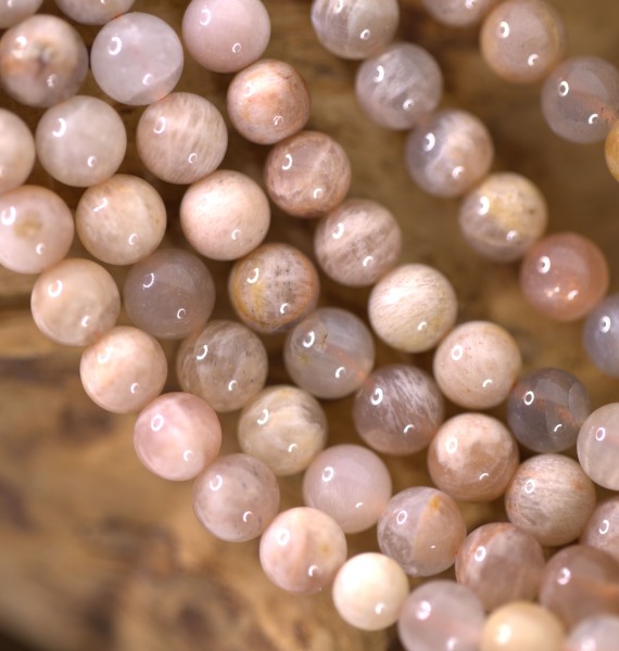 Natürlicher Sonnenstein Perlenstrang 6 mm rund glatt glänzend (ca. 62 Perlen / ca. 39,5 cm Länge)