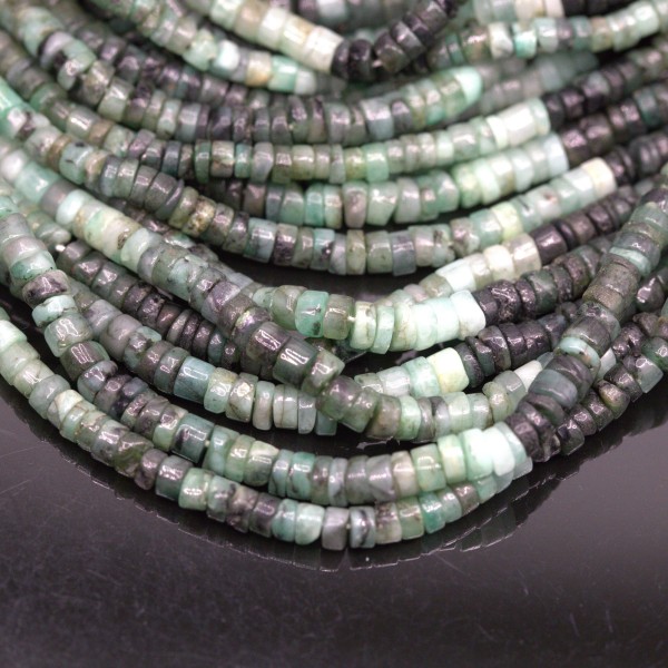 Jade Perlenstrang unregelmäßige Rondelle 3-4 x 2 mm (ca. 34 cm Länge)